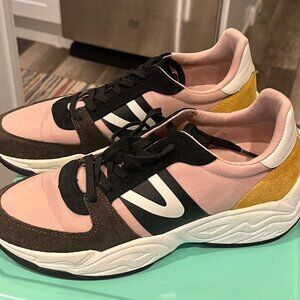 Tretorn Sneakers size 8.5 - very good condition!